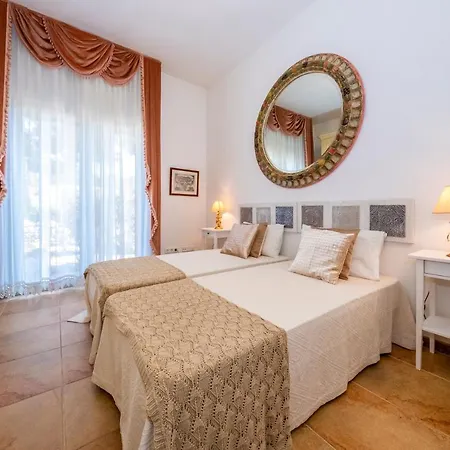 Palazzo Florentia - De Lujo Italiano Para 10 Personas * Sant Lluís
