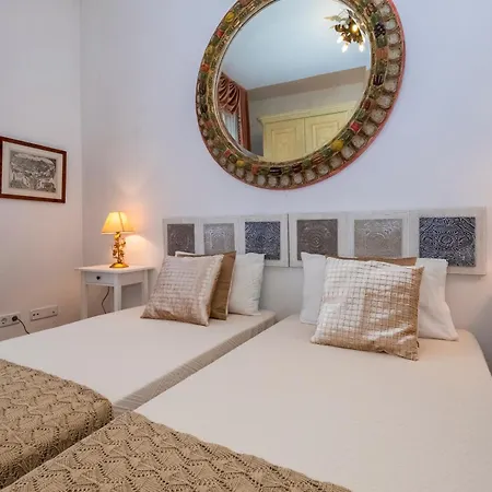 Villa Palazzo Florentia - De Lujo Italiano Para 10 Personas Sant Lluís