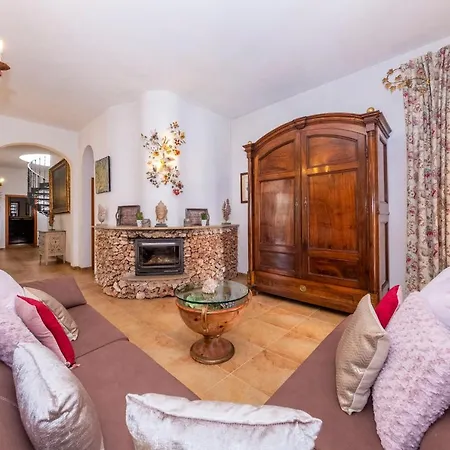 Villa Palazzo Florentia - De Lujo Italiano Para 10 Personas Sant Lluis